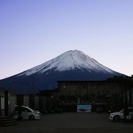 Mt Fuji Glamping Tourist Villa Kawaguchiko Фуджикавагучико Екстериор снимка